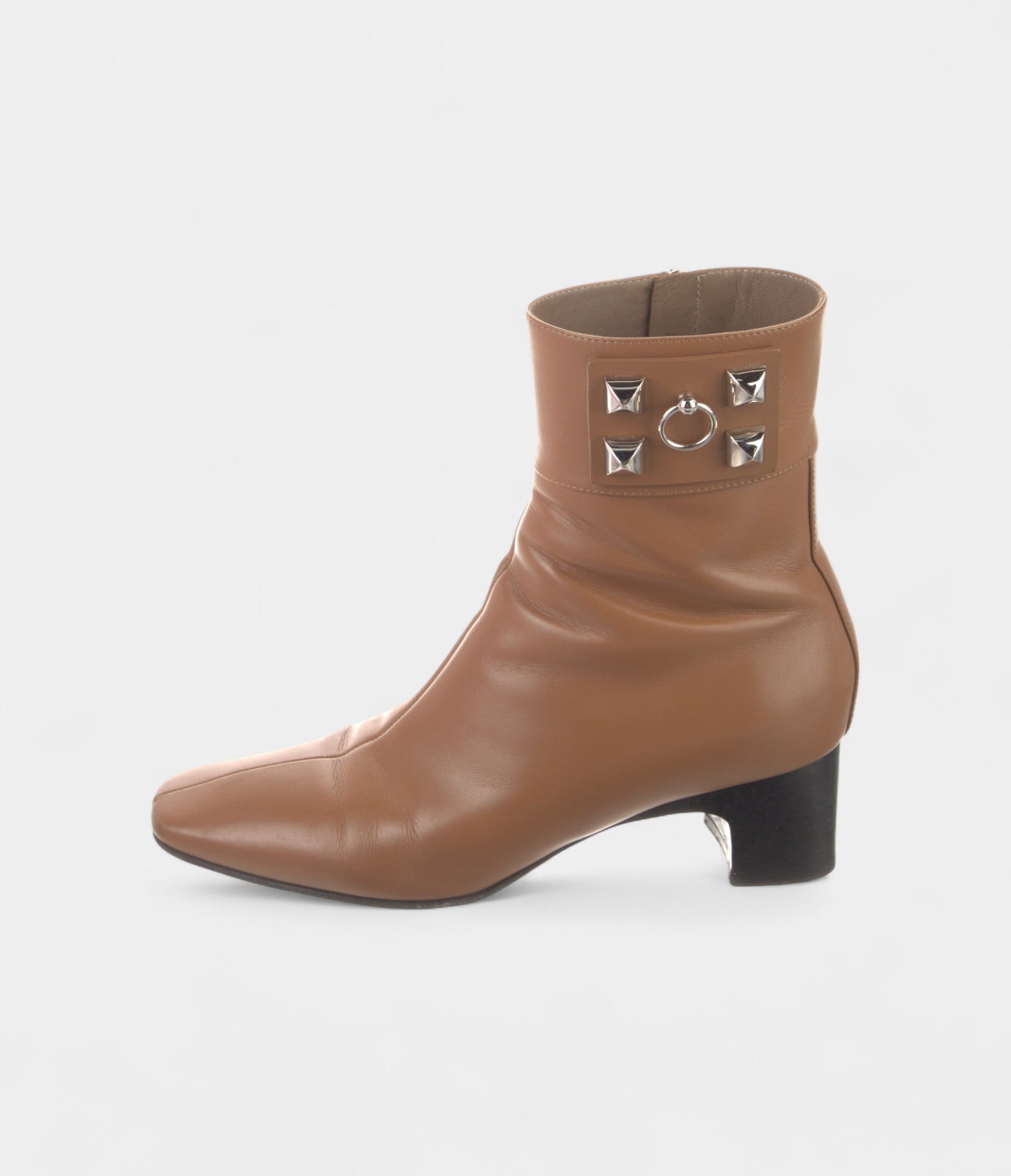 HMDecouverte Boots Effortless Luxury Timeless Appeal