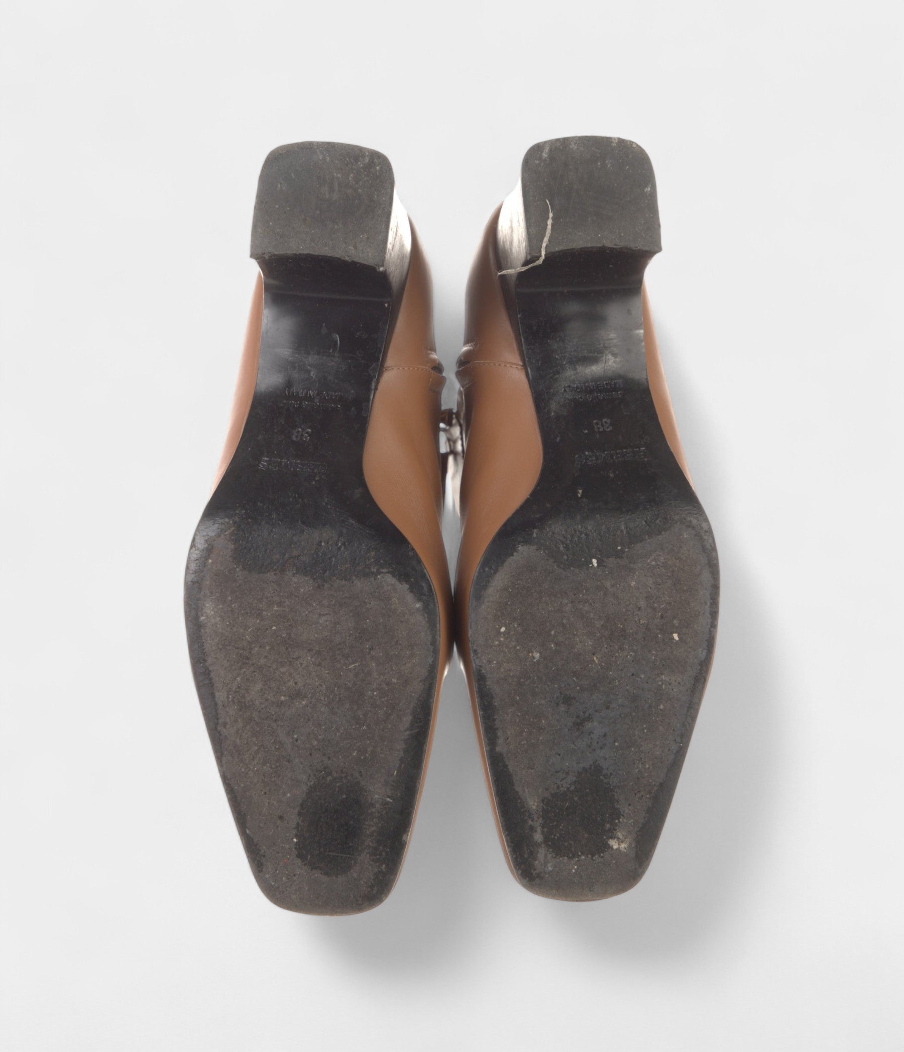 HMDecouverte Boots Effortless Luxury Timeless Appeal