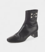 HMDecouverte Boots Understated Refinement Effortless Versatility