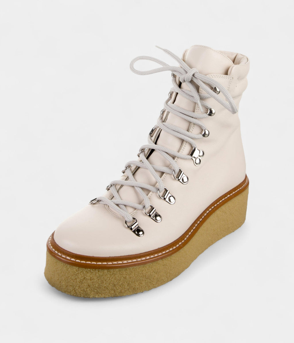 HMDiscovery Leather Combat Boots Rugged Sophistication Timeless Strength