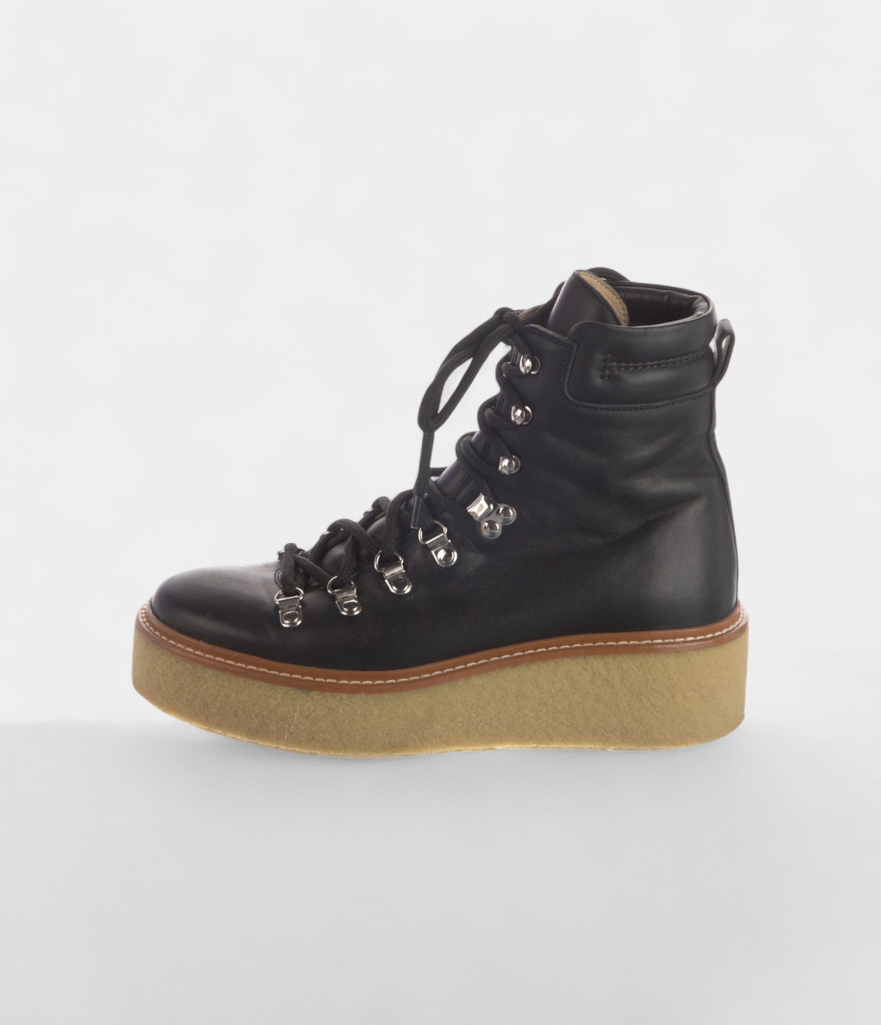 HMDiscovery Leather Combat Boots Strength Meets Sophistication
