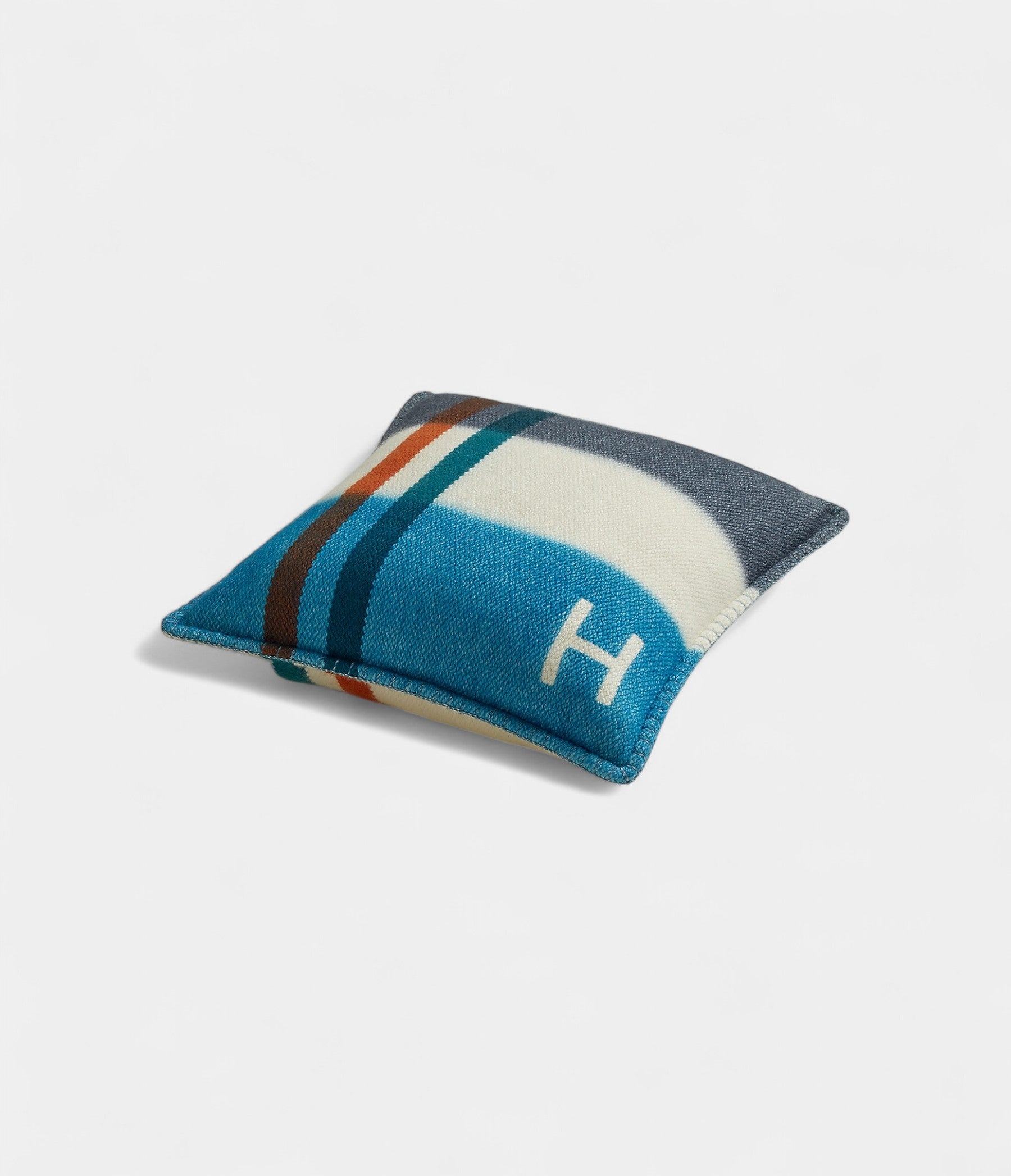 HMDye Sangle Pillow A Masterpiece of Handcrafted Luxury