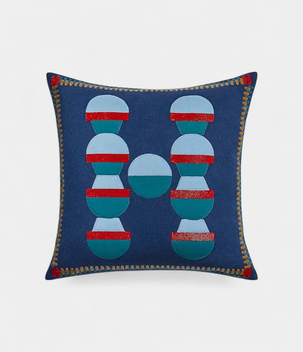 HMEn Équilibre Decorative Pillow