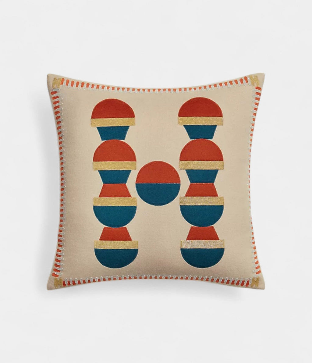 HMEn Équilibre Decorative Pillow