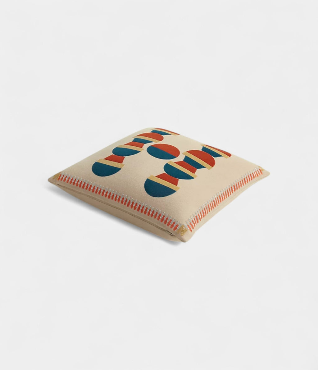 HMEn Équilibre Decorative Pillow
