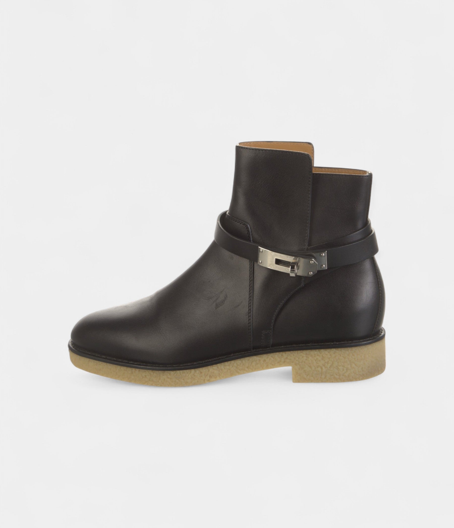 HMFollow Leather Chelsea Boots Effortless Style Modern Versatility