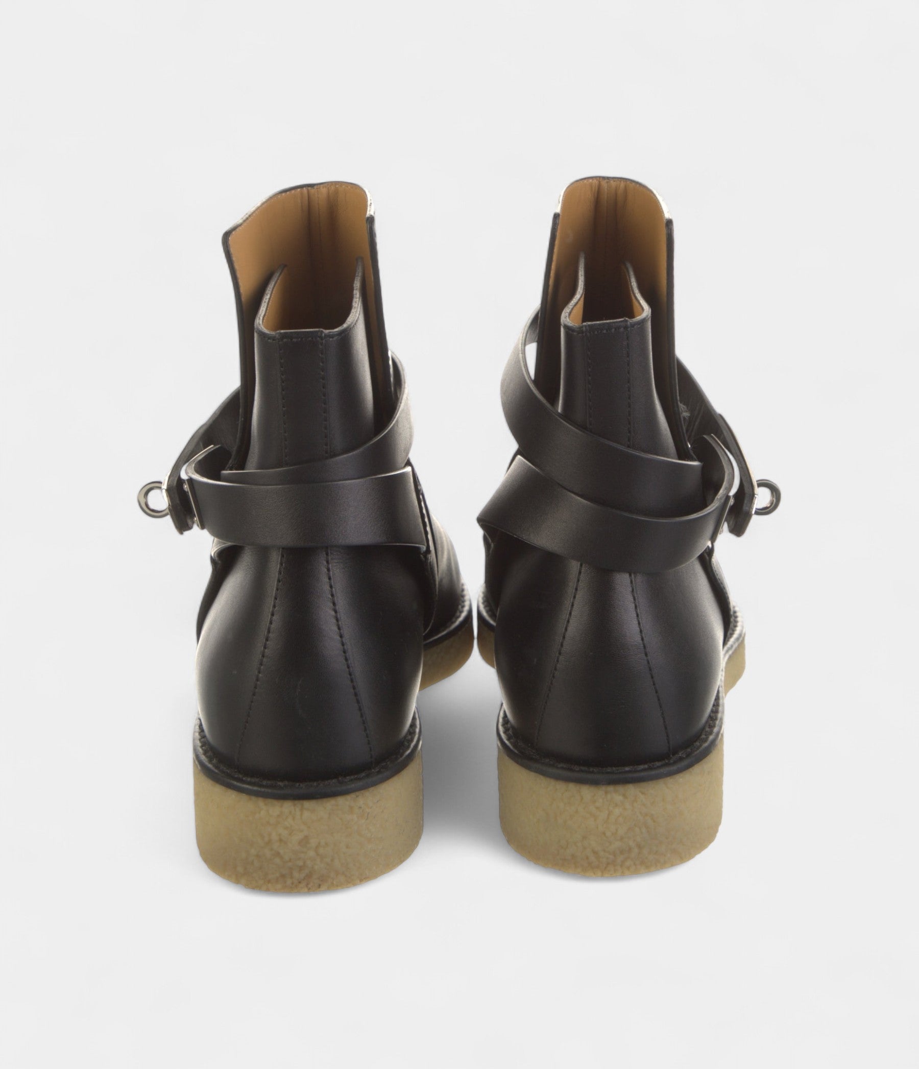 HMFollow Leather Chelsea Boots Effortless Style Modern Versatility