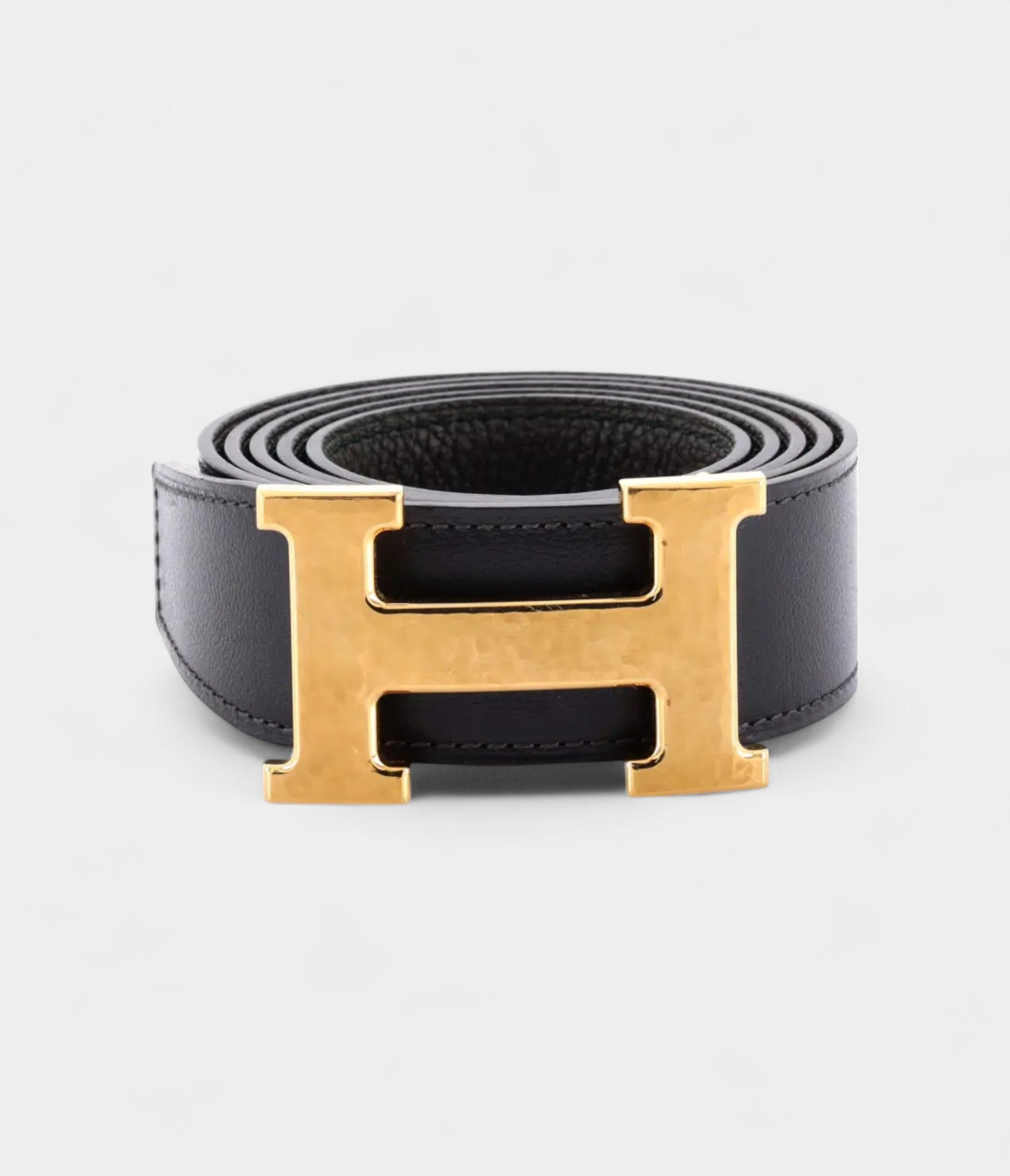 HMGrey Leather Belt Subtle Sophistication in Every Detail