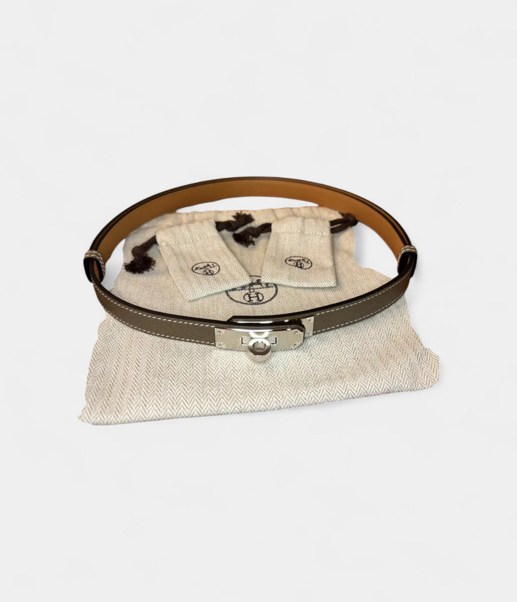 HMKelly Leather Belt in Grey Understated Elegance, Redefined