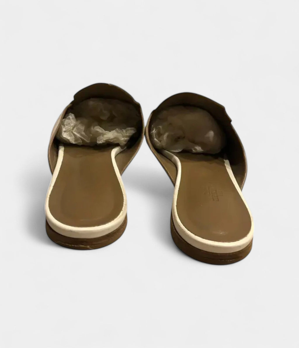 HMLeather Mules & Clogs A Fusion of Comfort and Elegance