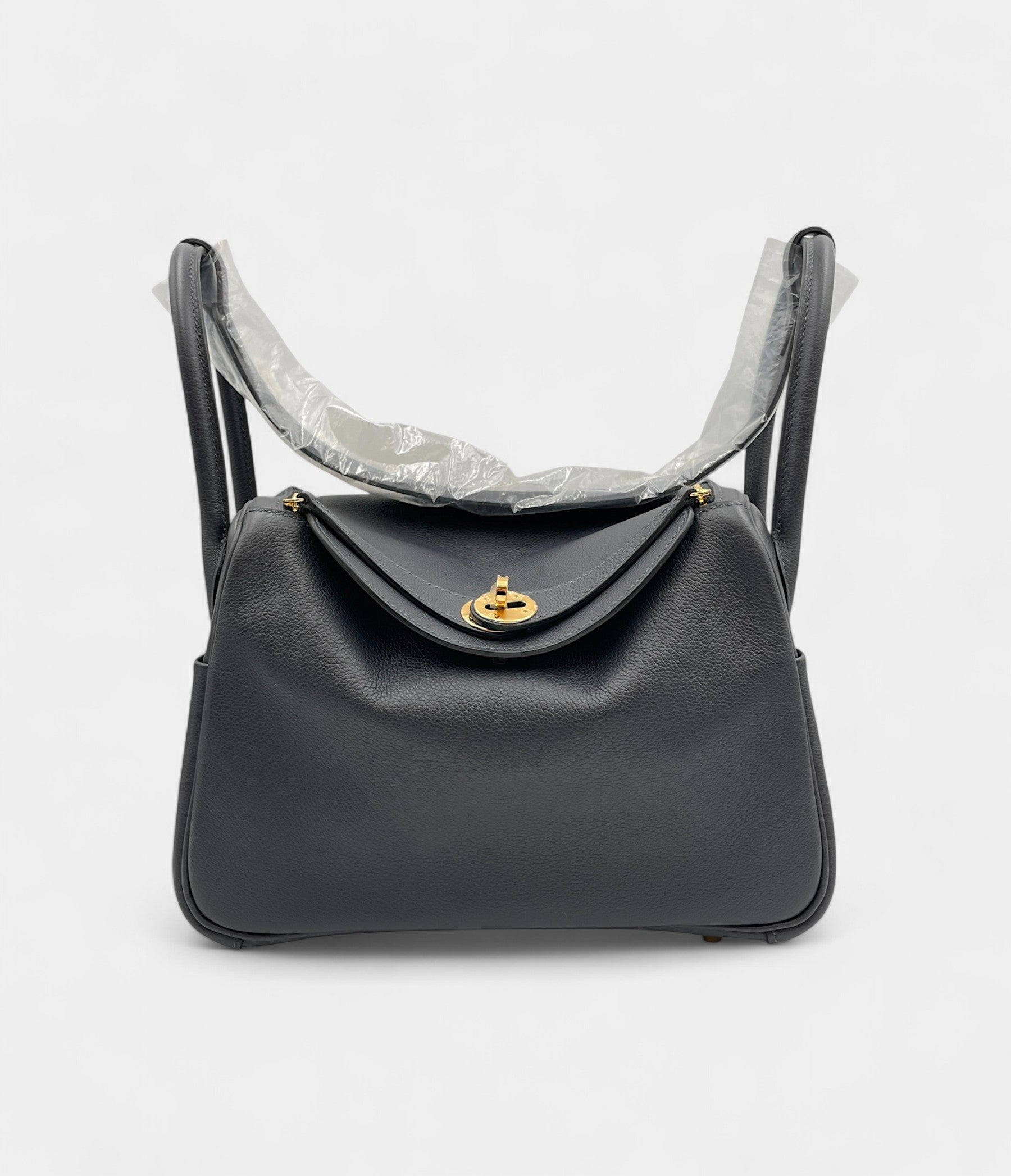 HMLindy 26 Caban in Evercolor Leather with Gold Hardware