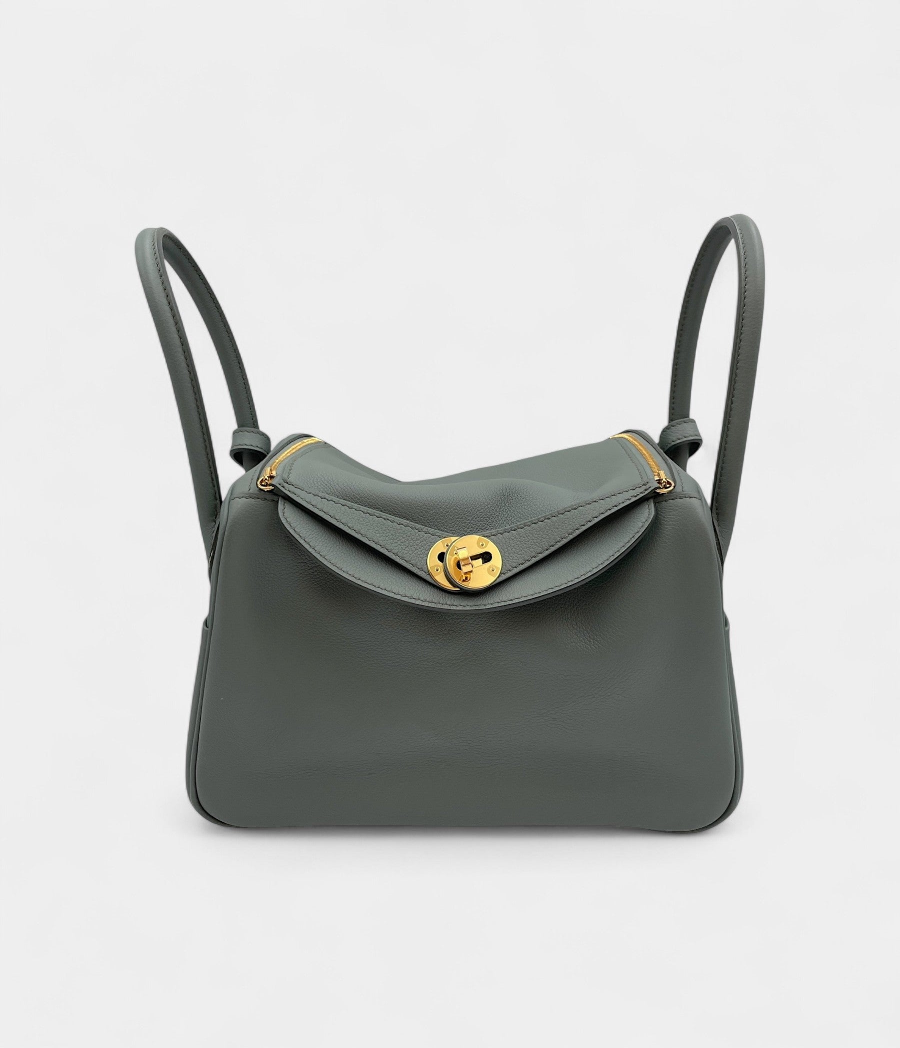 HMLindy 26 in Almond Green Evercolor Leather With Gold Hardware