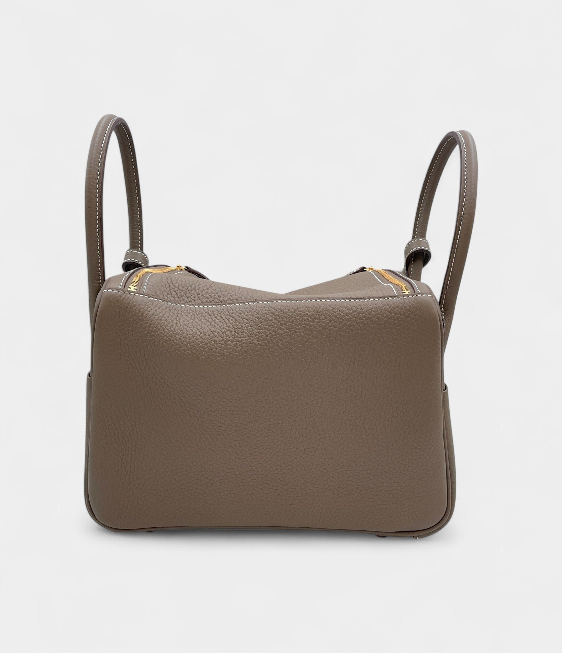 HMLindy 26 in Etoupe Clemence Leather With Gold Hardware