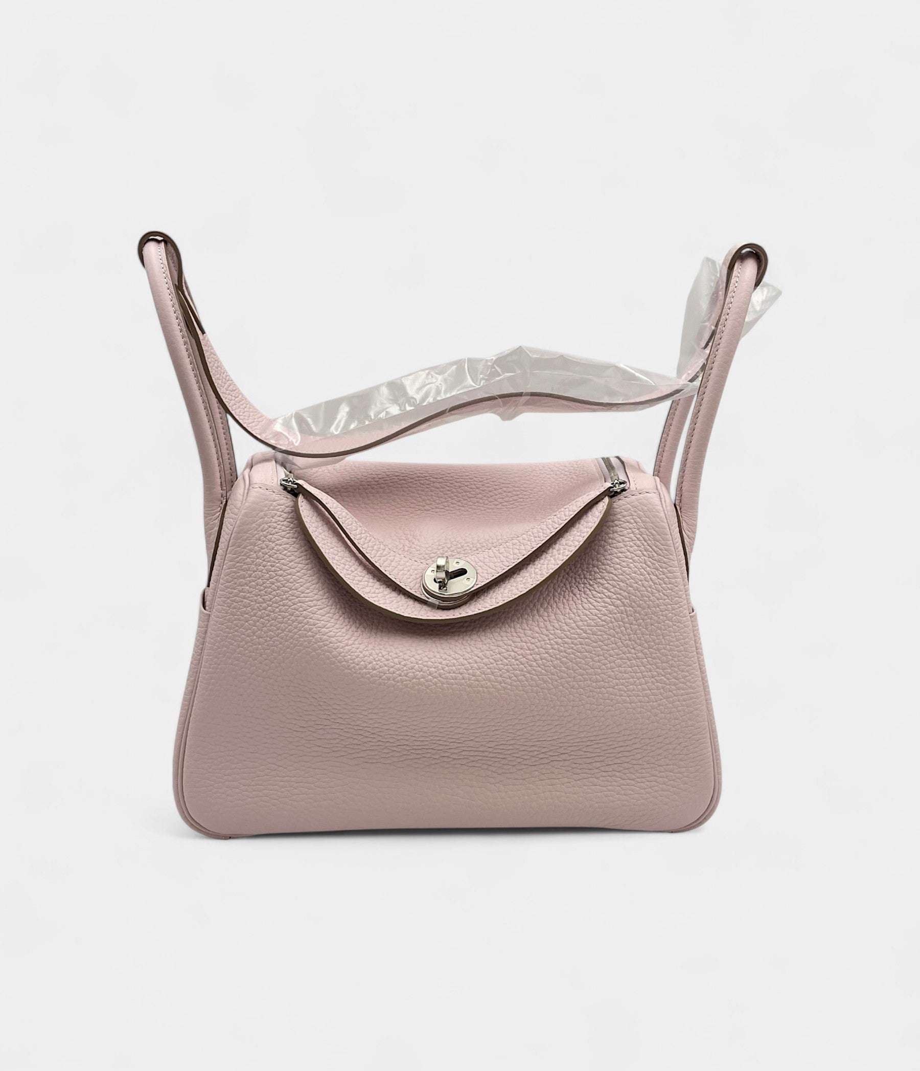 HMLindy 26 in Mauve Pale Clemence Leather with Palladium Hardware