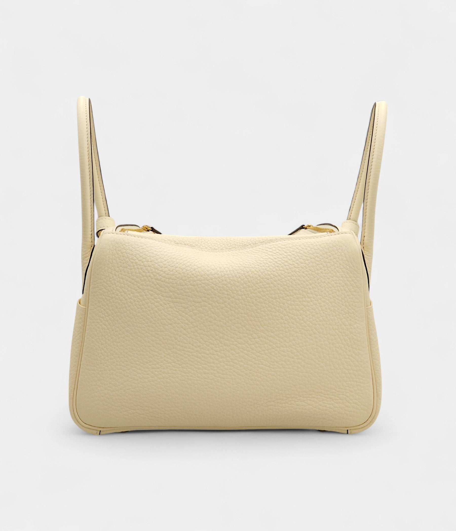 HMLindy 26 in Nata Clemence Leather with Gold Hardware