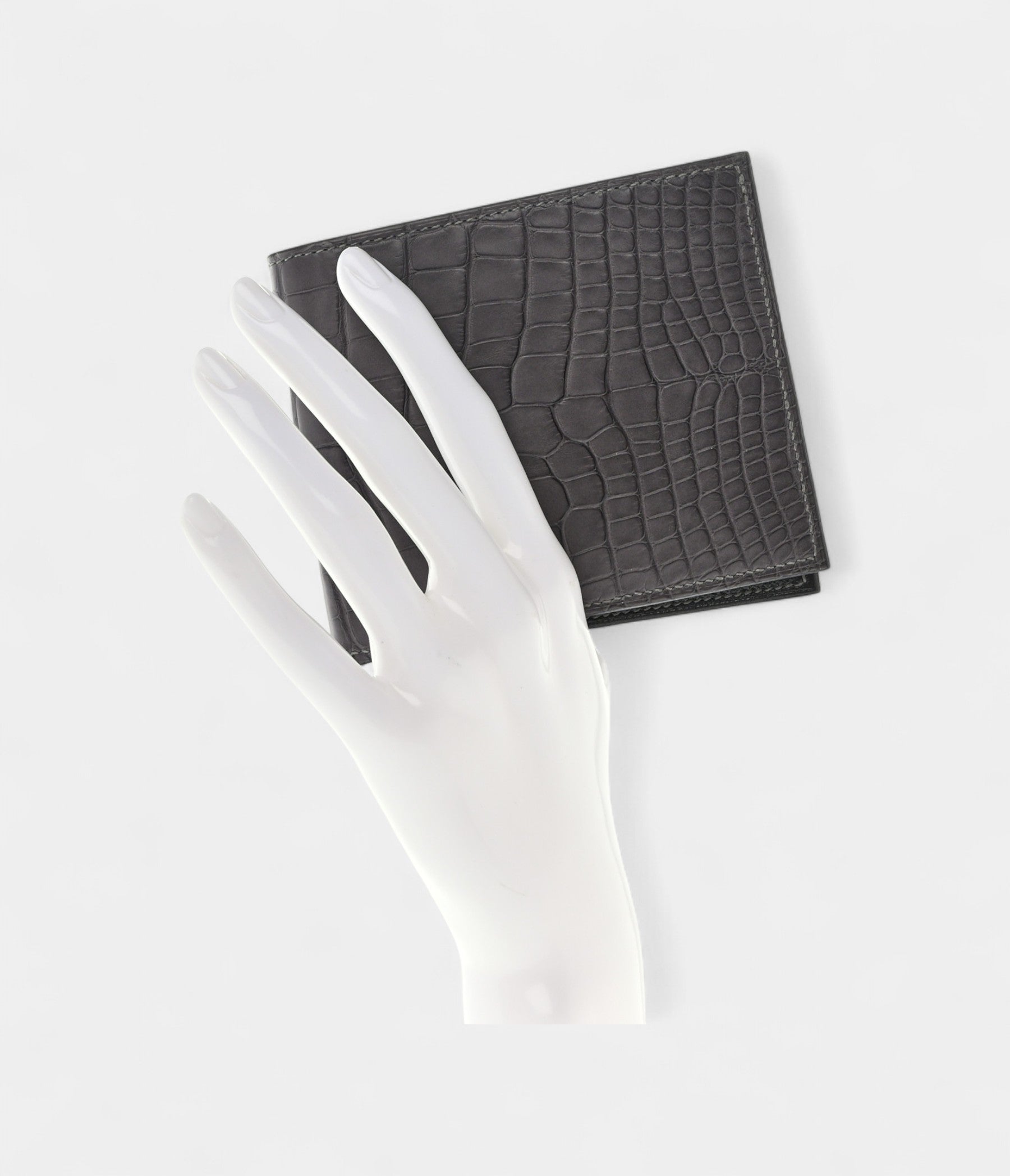 HMMC² Copernic Compact Wallet in Graphite Matte Alligator