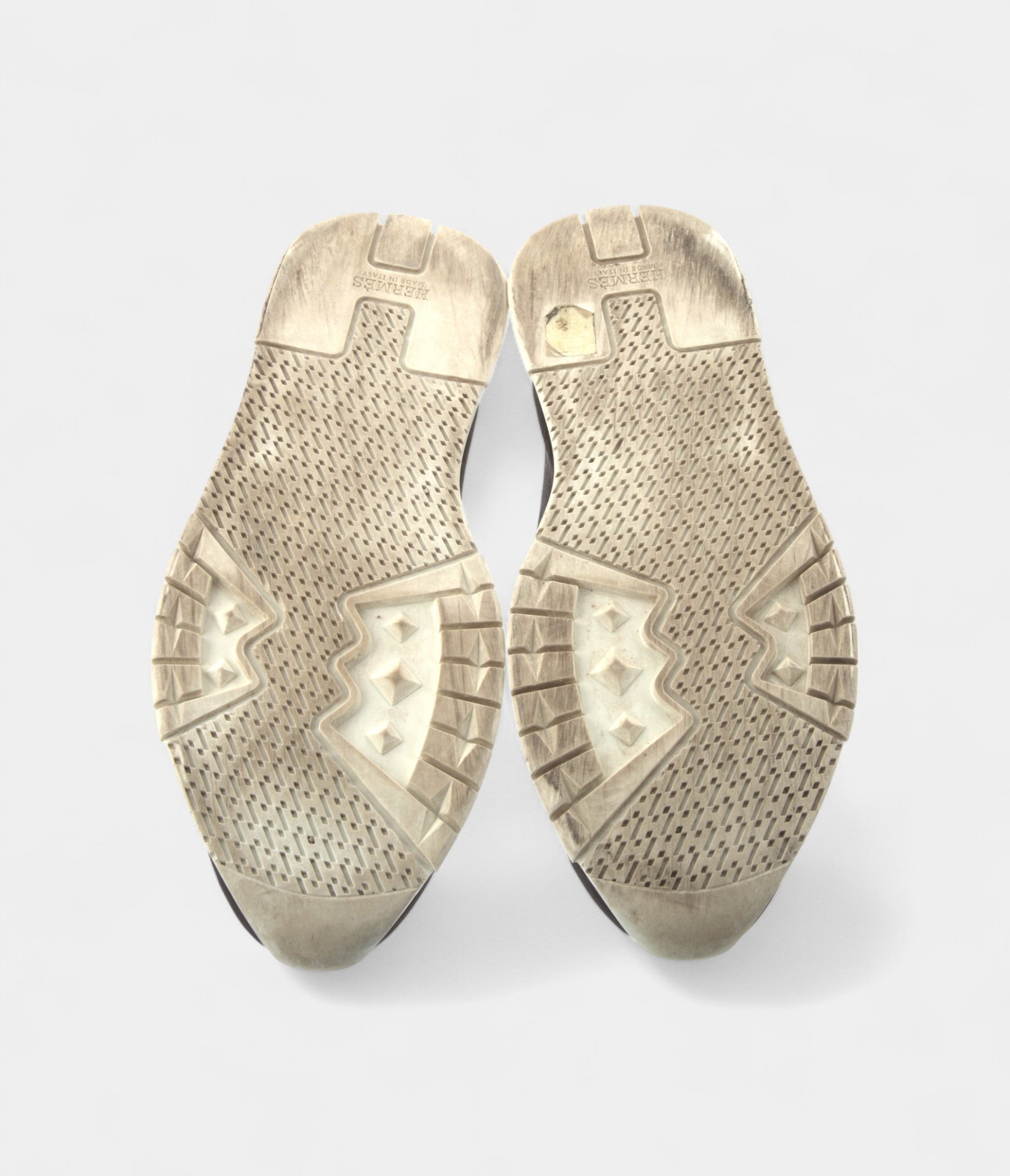 HMMen's Addict Athletic Sneakers Driven Style With Luxurious Craftsmanship