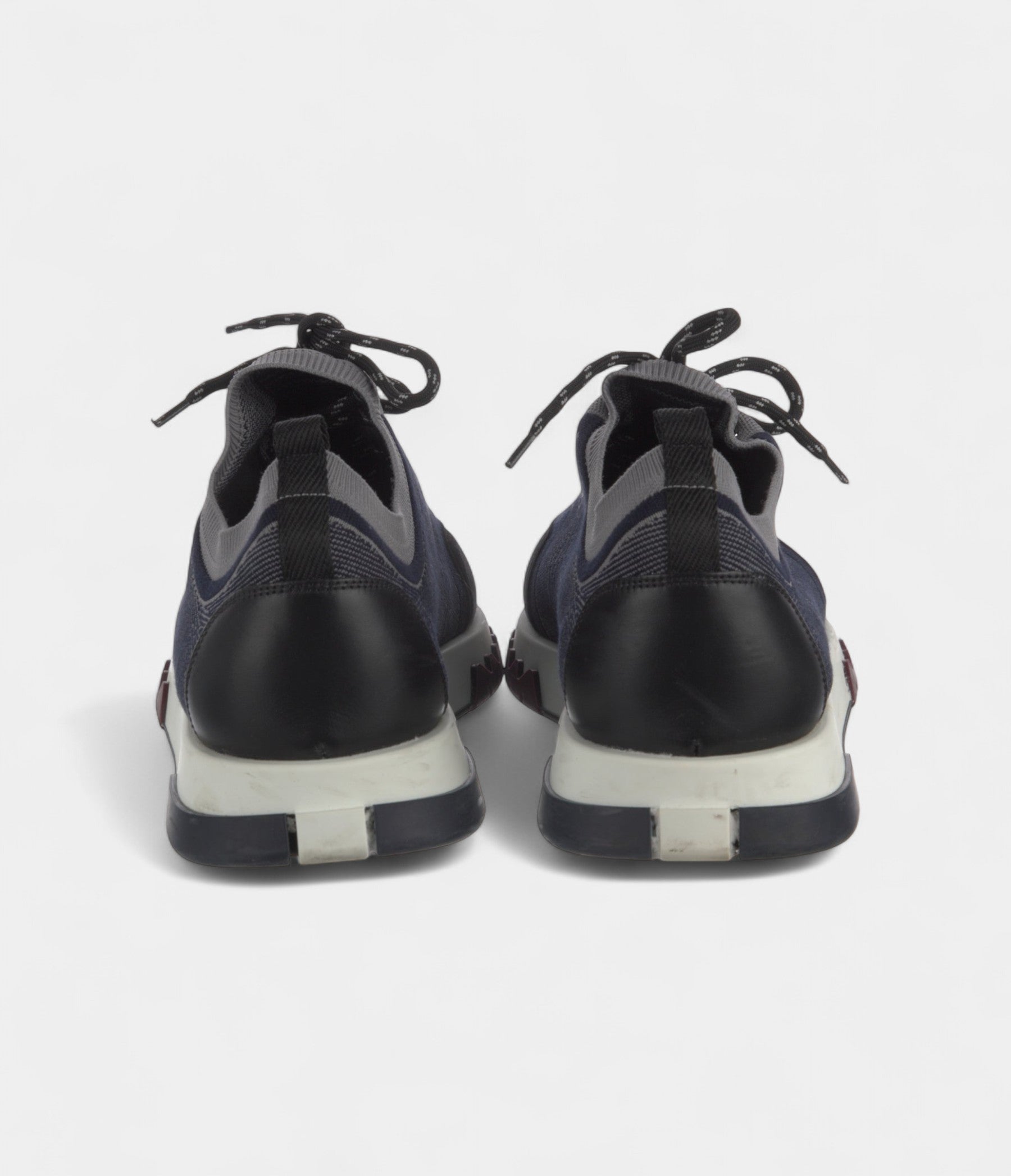 HMMen's Addict Sneakers Contemporary Style Iconic Craftsmanship