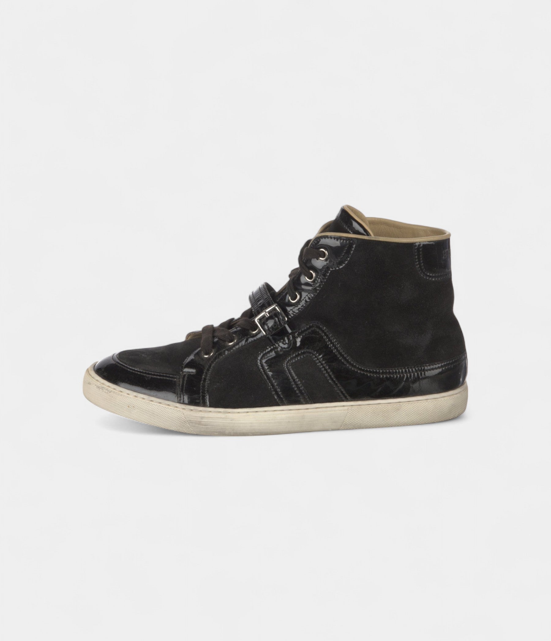 HMMen's Quantum Sneakers Futuristic Design Meets Timeless Craftsmanship