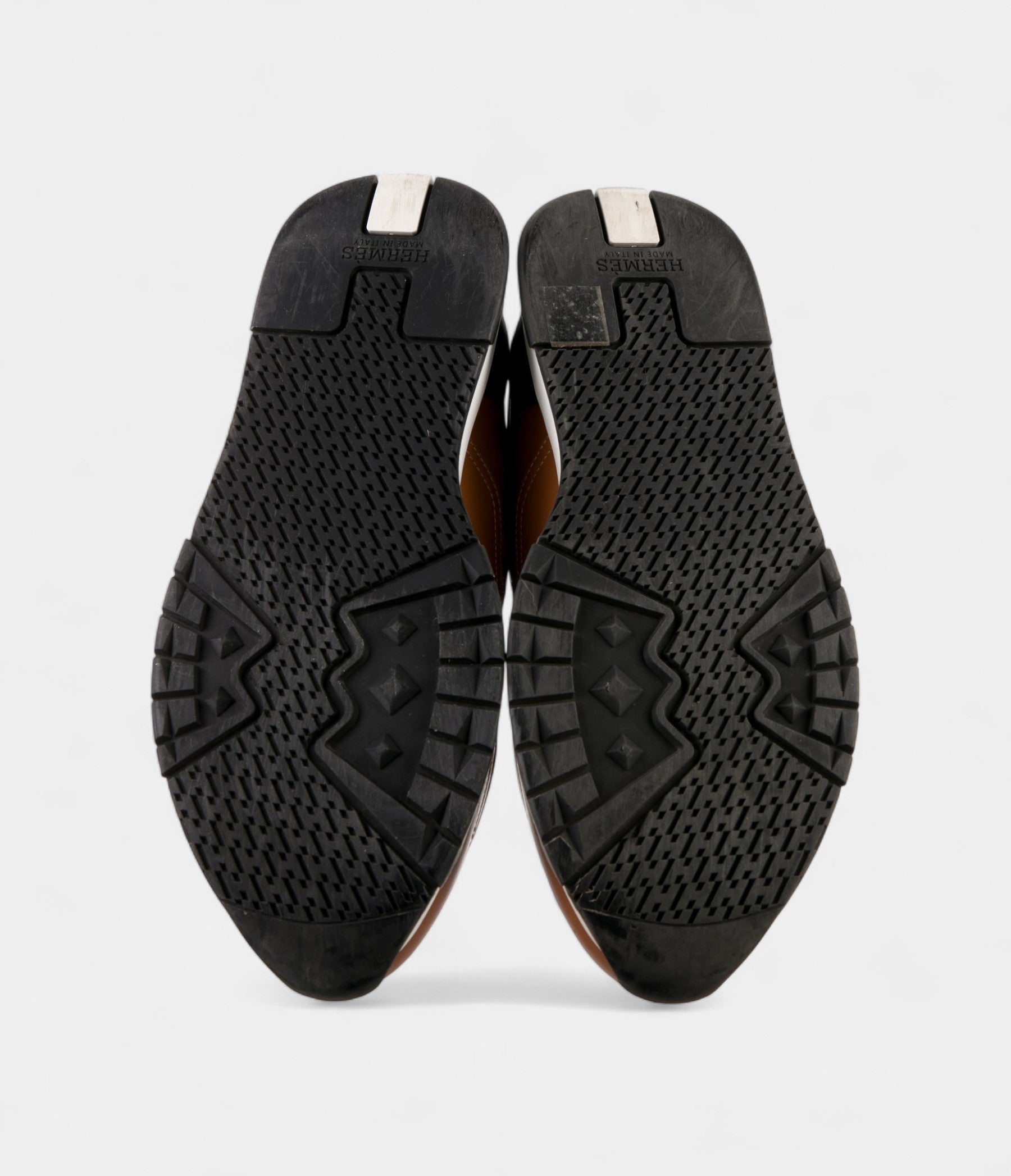 HMMen's Sneakers Trail Refined Performance in Every Step