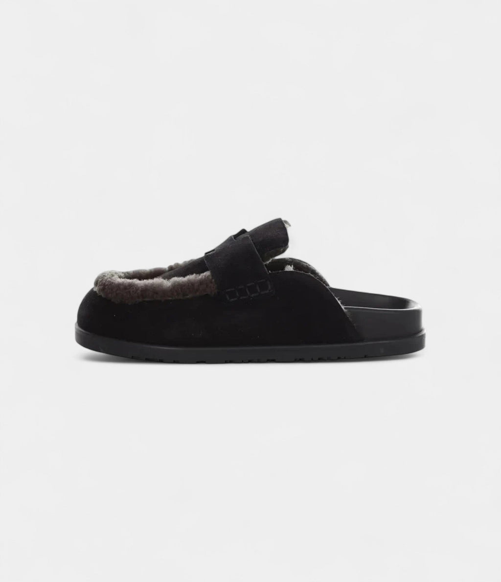 HMMules & Clogs: Quiet Luxury, Effortless Style