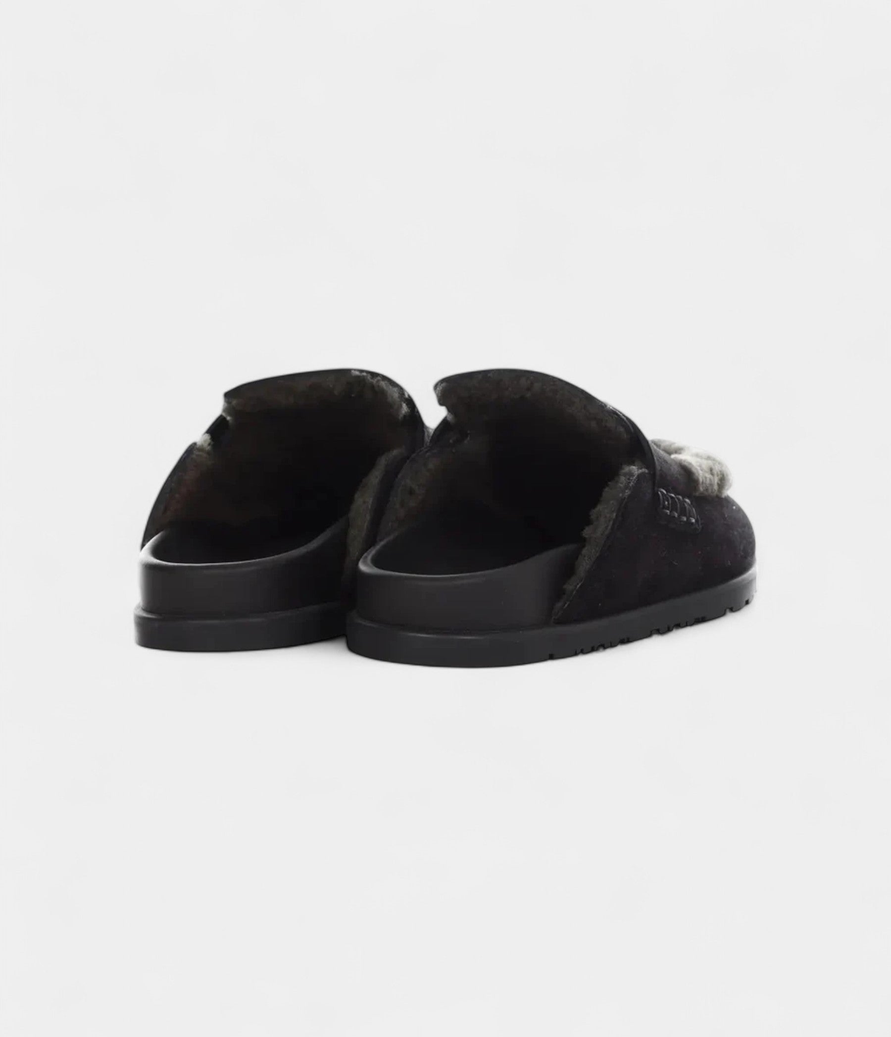 HMMules & Clogs: Quiet Luxury, Effortless Style