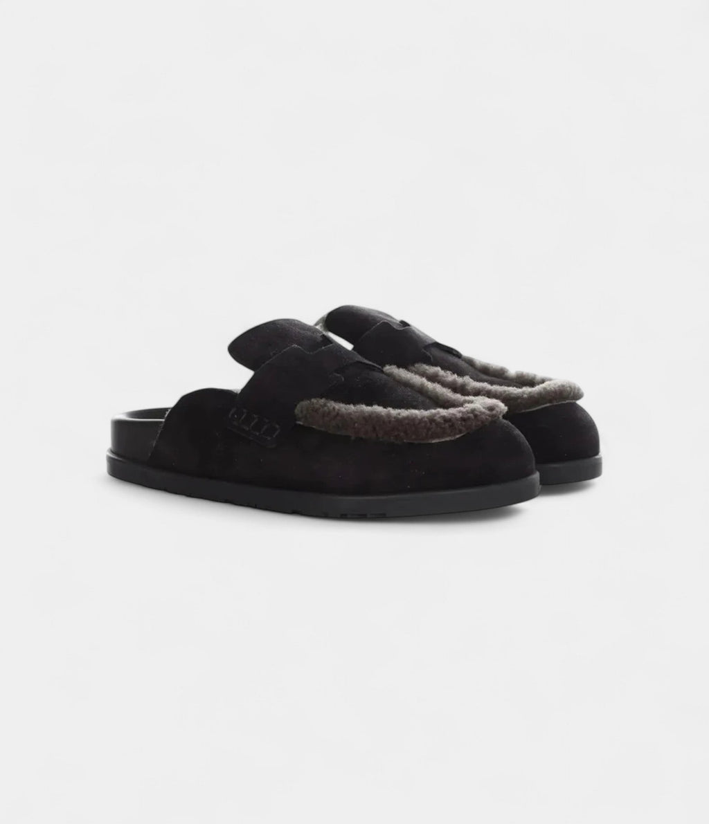 HMMules & Clogs: Quiet Luxury, Effortless Style