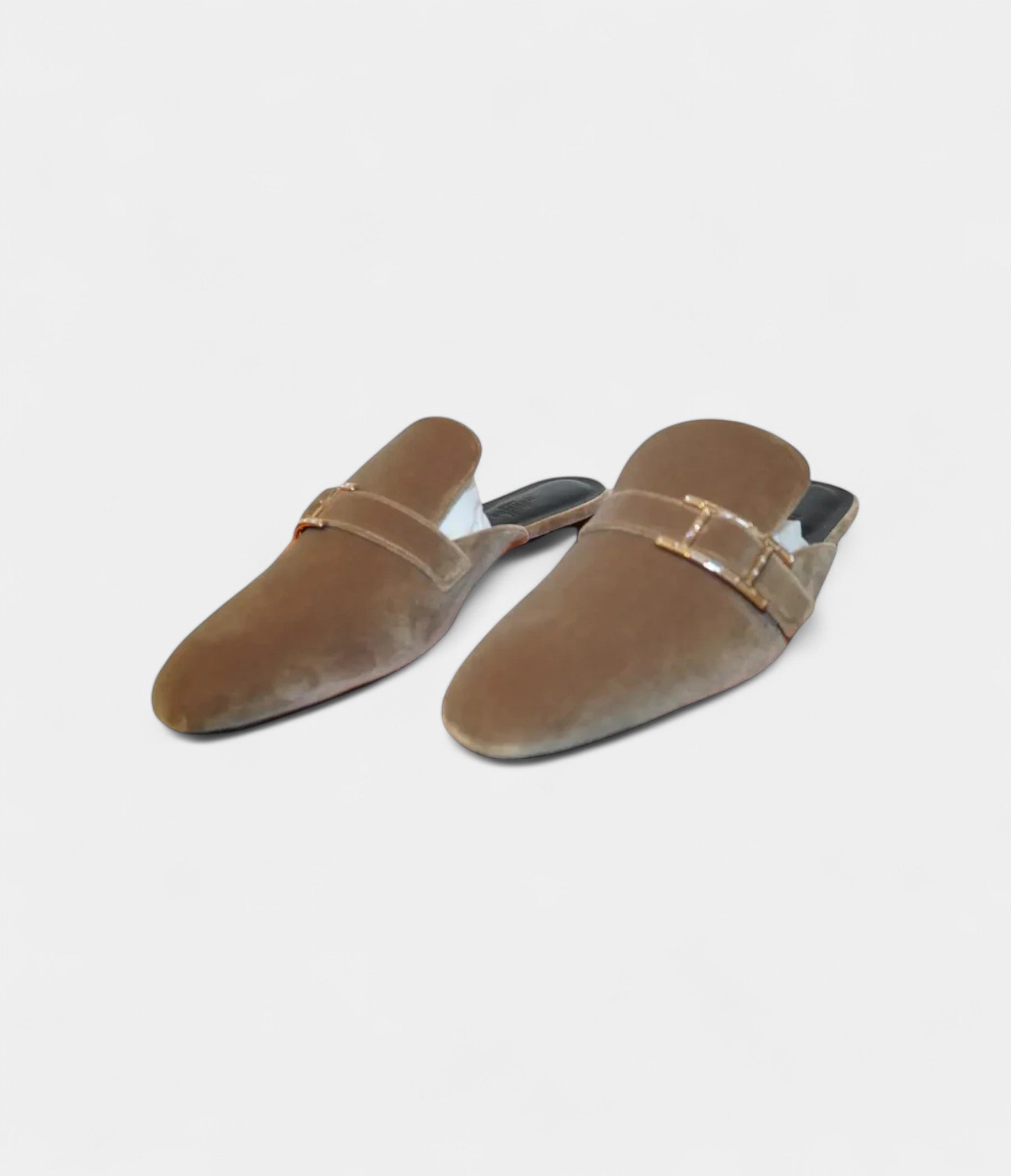 HMMules & Clogs The Perfect Blend of Comfort and Elegance