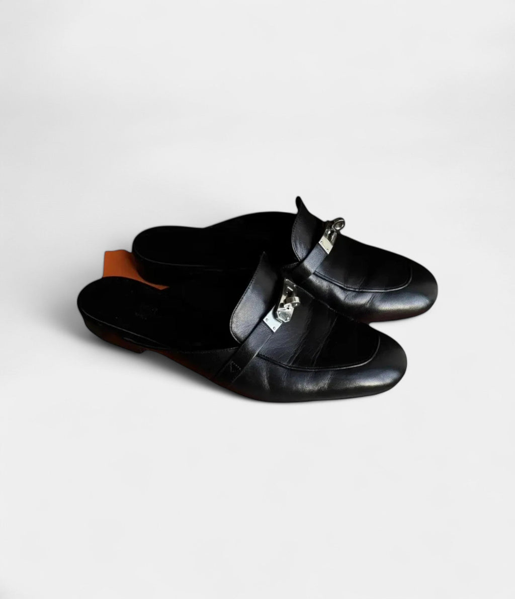 HMOz Leather Mules & Clogs Bold Sophistication Meets Everyday Ease