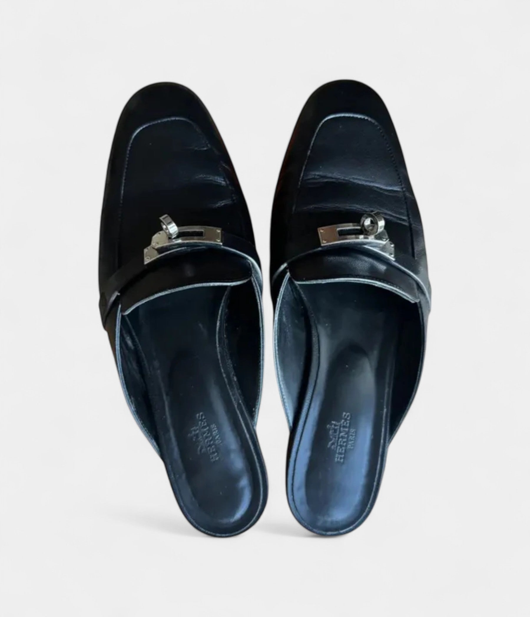 HMOz Leather Mules & Clogs Bold Sophistication Meets Everyday Ease