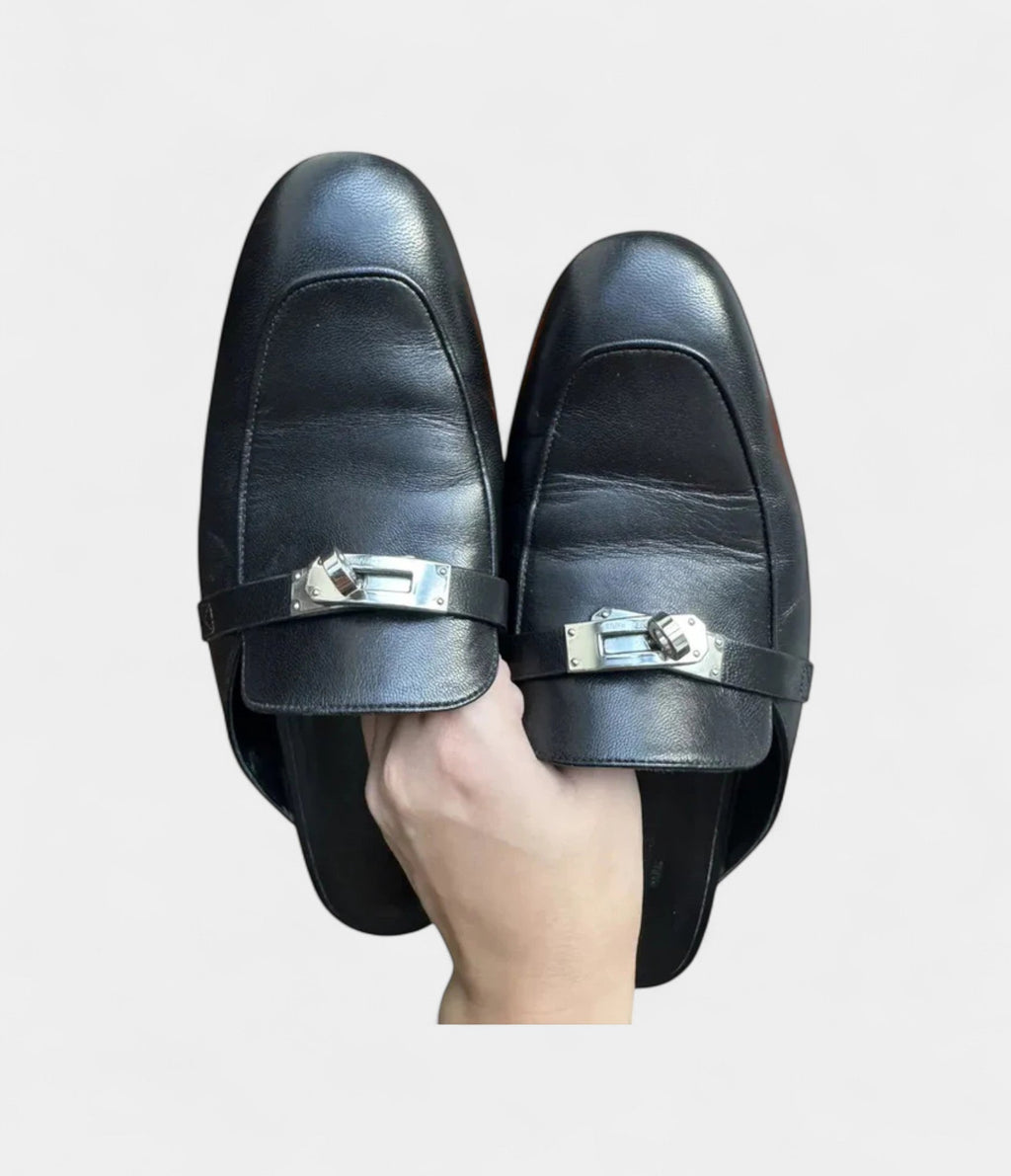 HMOz Leather Mules & Clogs Bold Sophistication Meets Everyday Ease