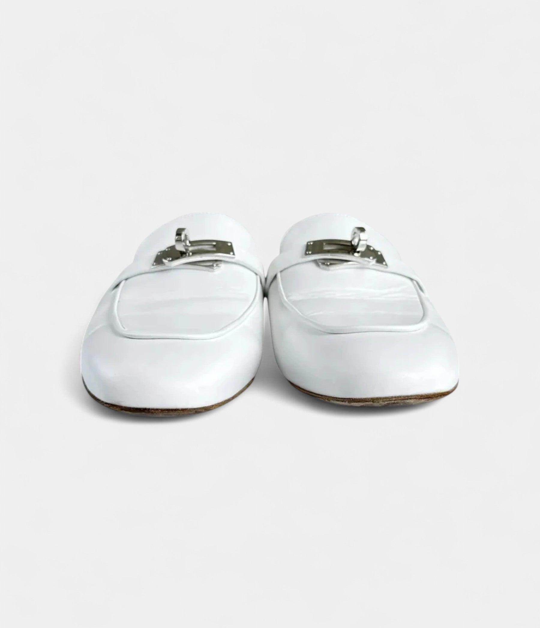 HMOz Leather Mules & Clogs Iconic Elegance with a Contemporary Edge