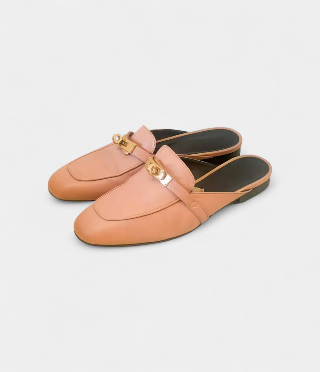 HMOz Leather Mules & Clogs Sophisticated Style Meets Everyday Luxury