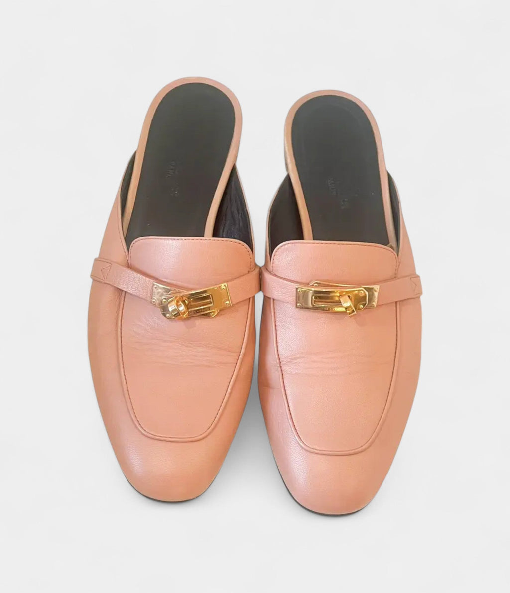 HMOz Leather Mules & Clogs Sophisticated Style Meets Everyday Luxury