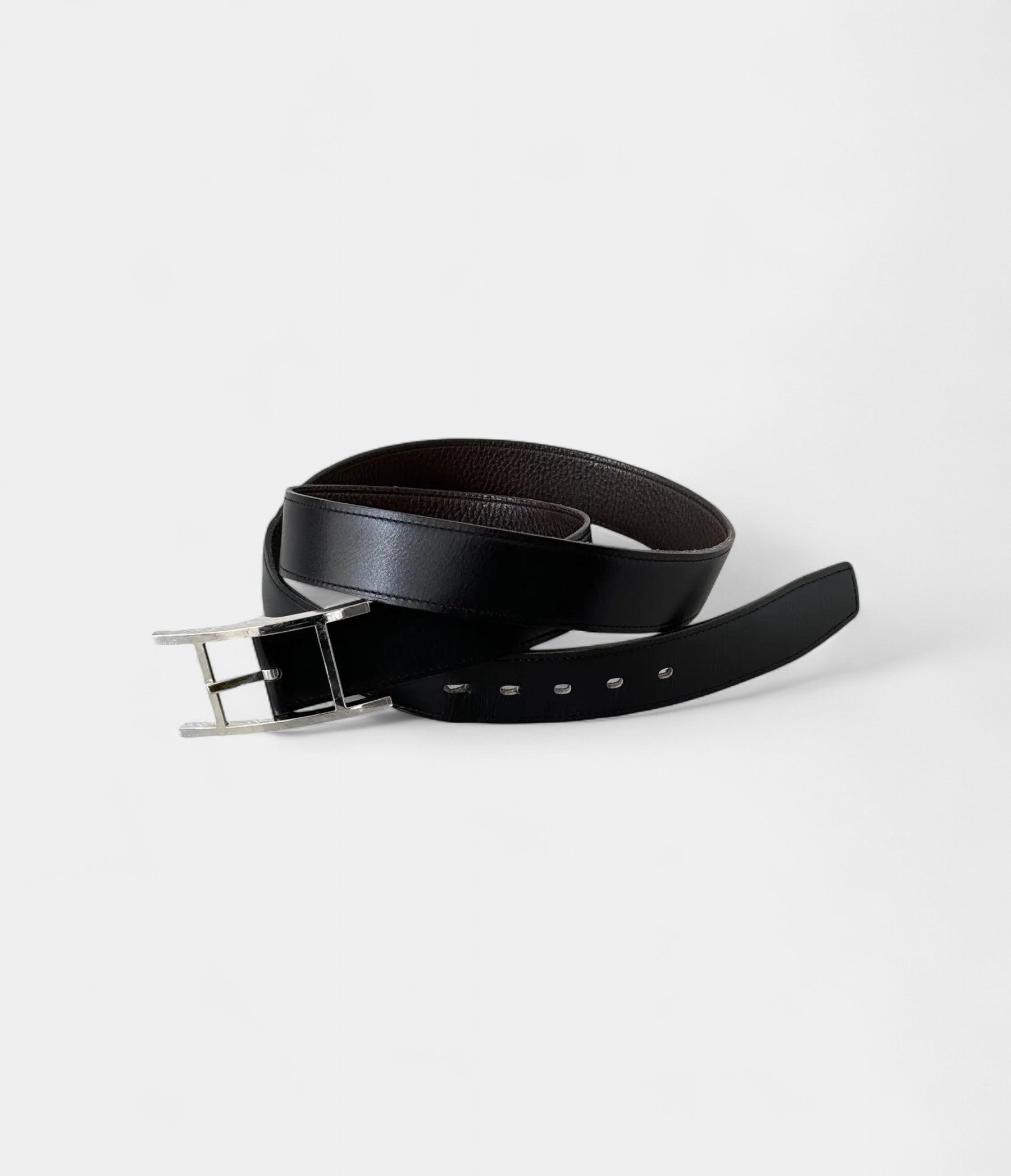 HMQuentin Leather Belt Contemporary Elegance with a Refined Edge