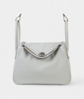 HMVerso Lindy 26 in Gris Pale Swift Leather With Palladium Hardware