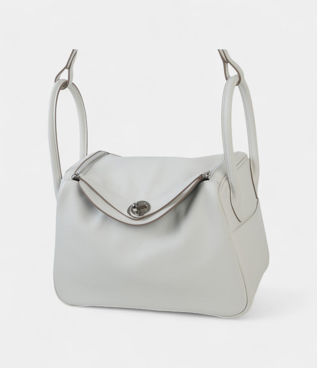 HMVerso Lindy 26 in Gris Pale Swift Leather With Palladium Hardware