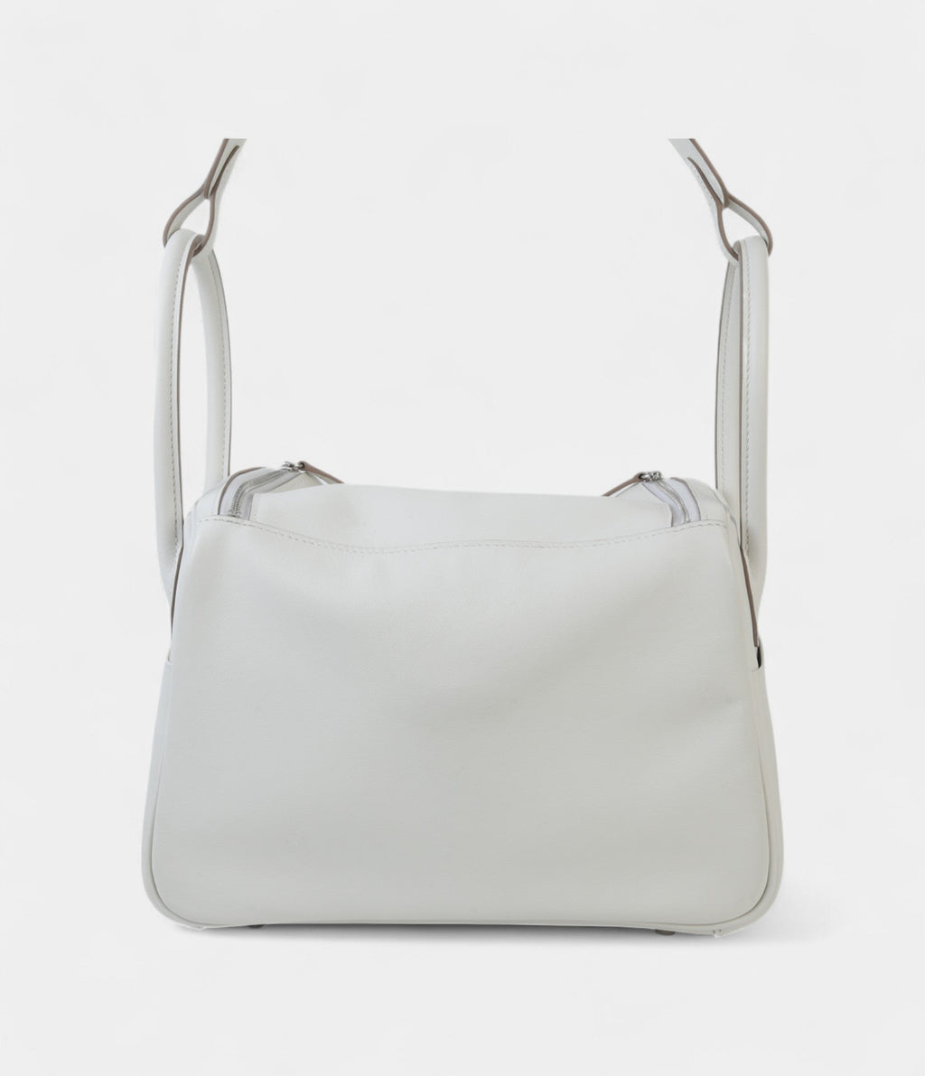 HMVerso Lindy 26 in Gris Pale Swift Leather With Palladium Hardware
