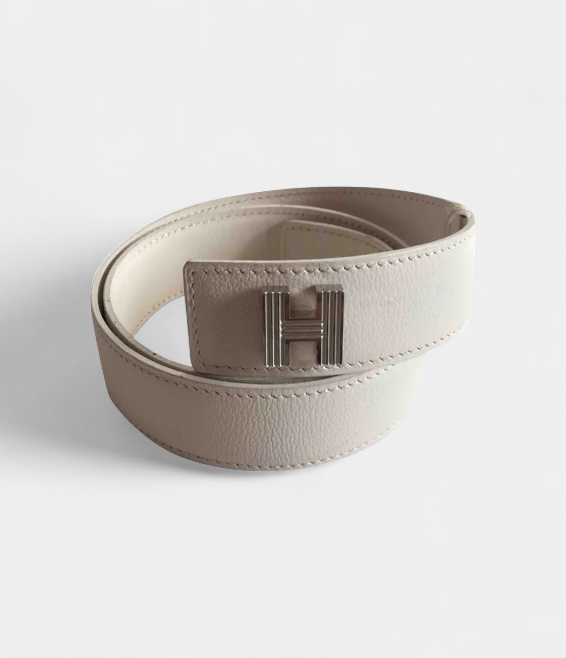 HMWhite Leather Belt A Timeless Accessory of Elegance