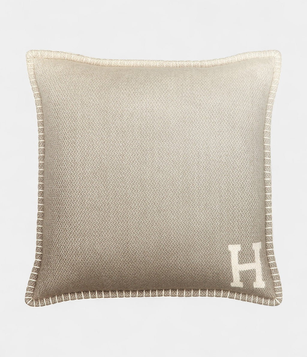 HMYack'n'Dye Pillow Artisanal Luxury in Hand-Spun Tibetan Yak Wool