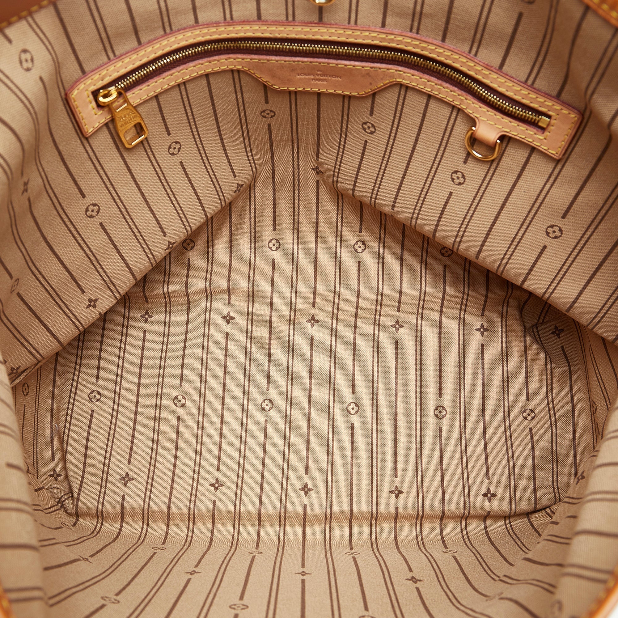 LO-LV bags 2099