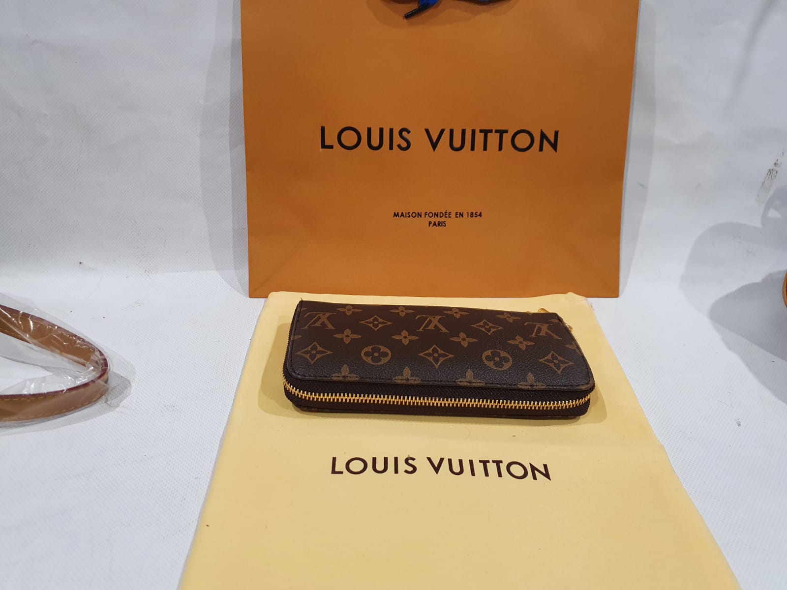 LO-LV bags 2902