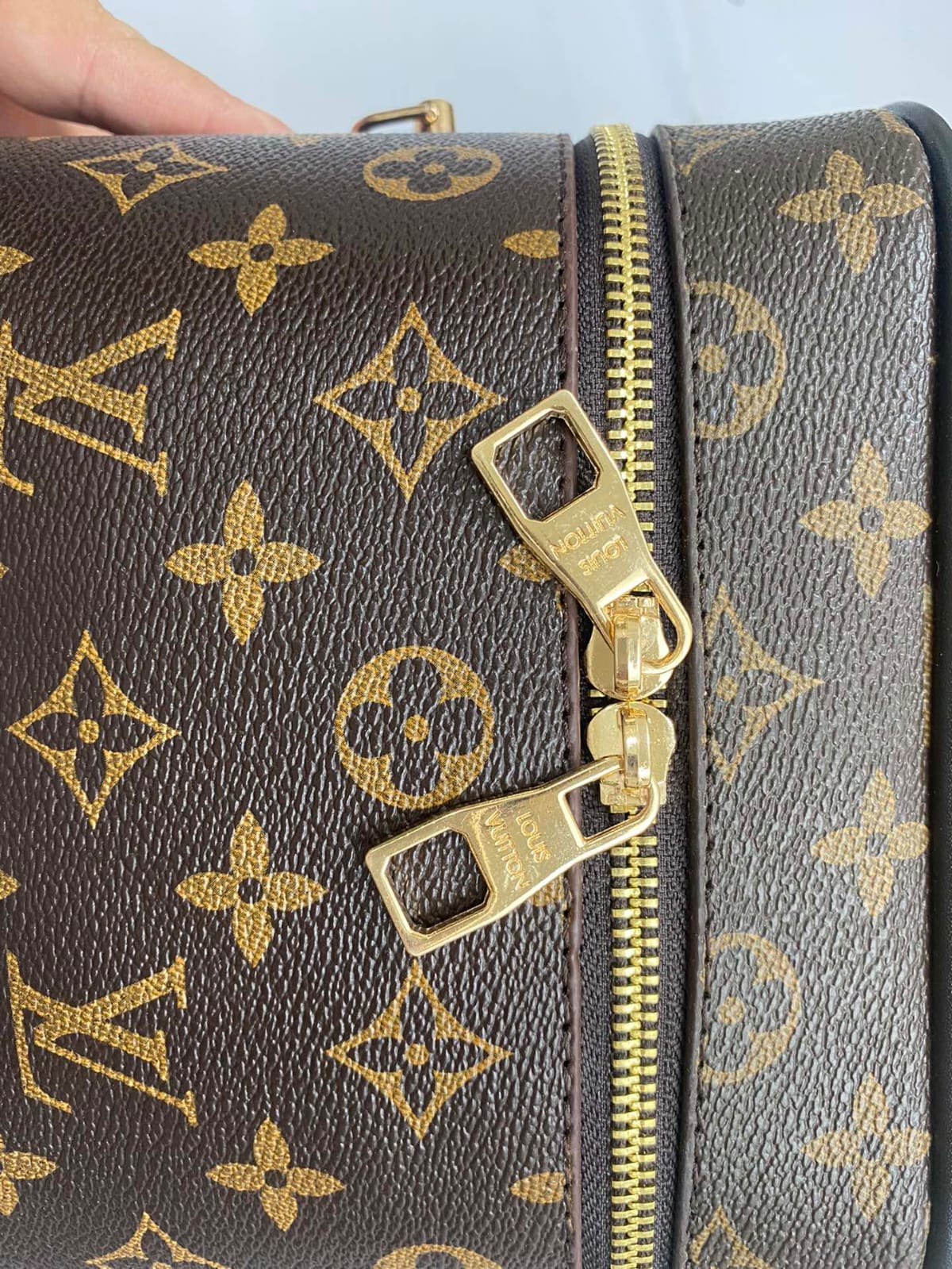 LO-LV bags 2696