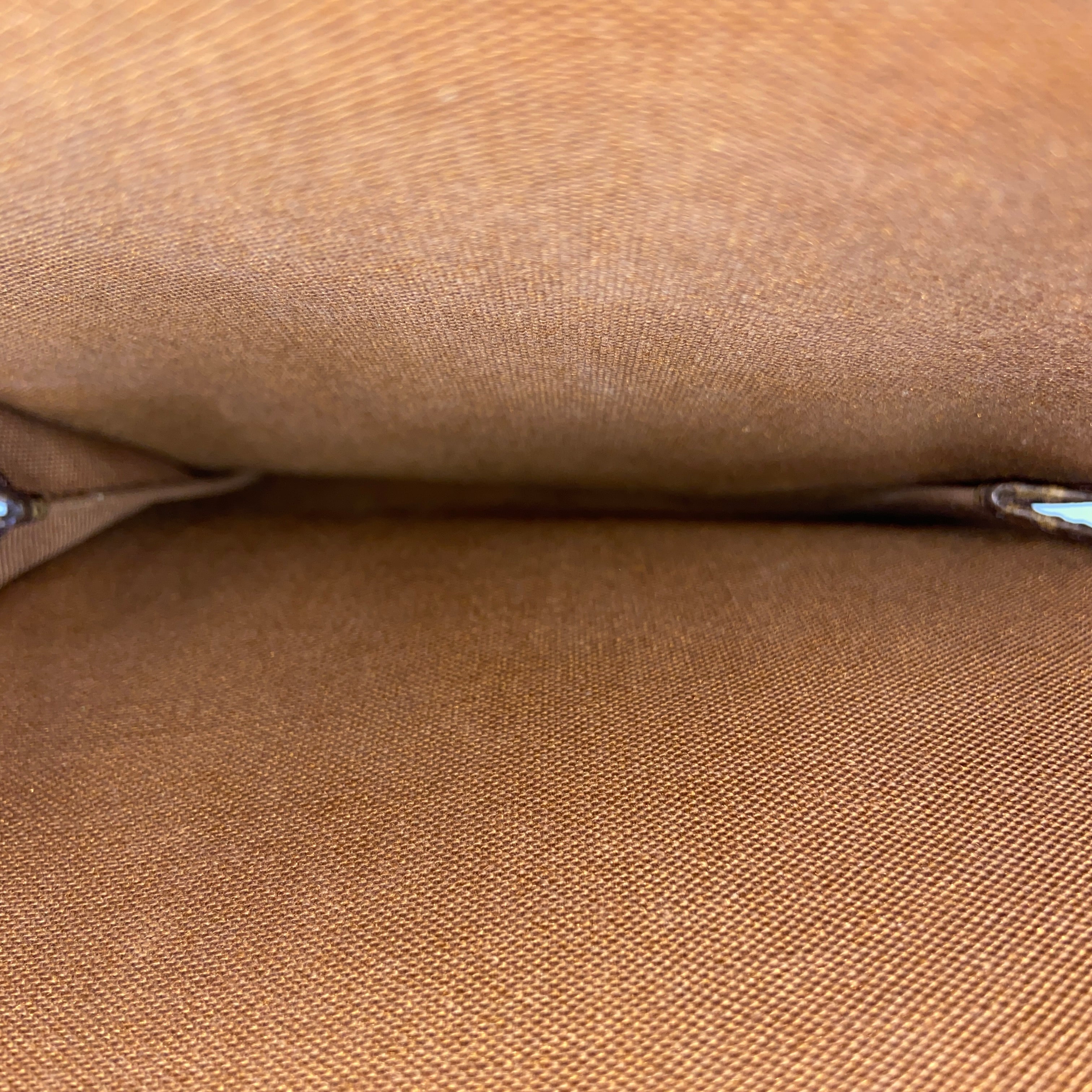 LO-LV bags 2270