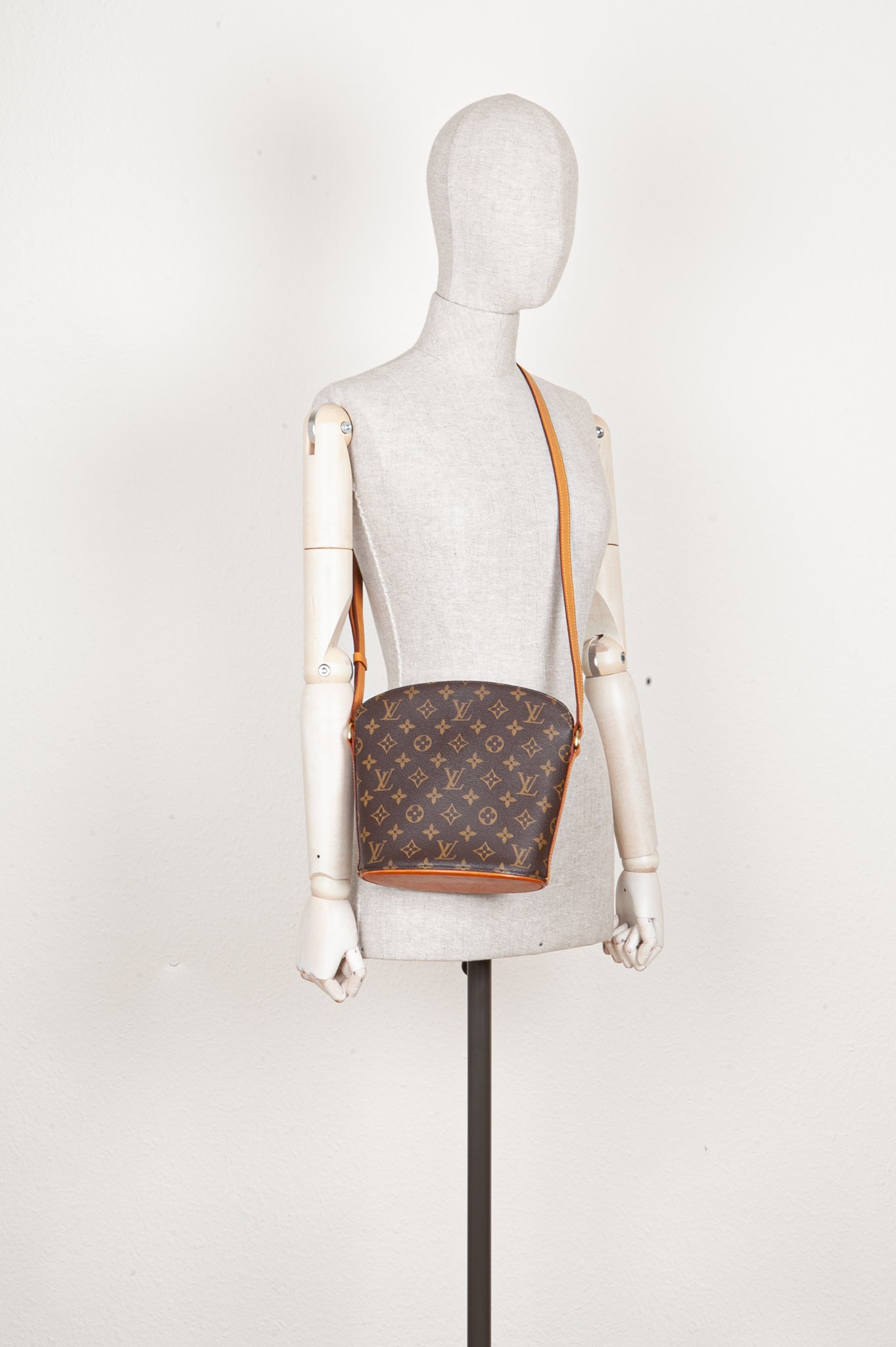 LO-LV bags 7074