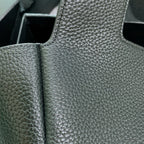 LE 5 À 7 BEA IN GRAINED LEATHER BLACK
