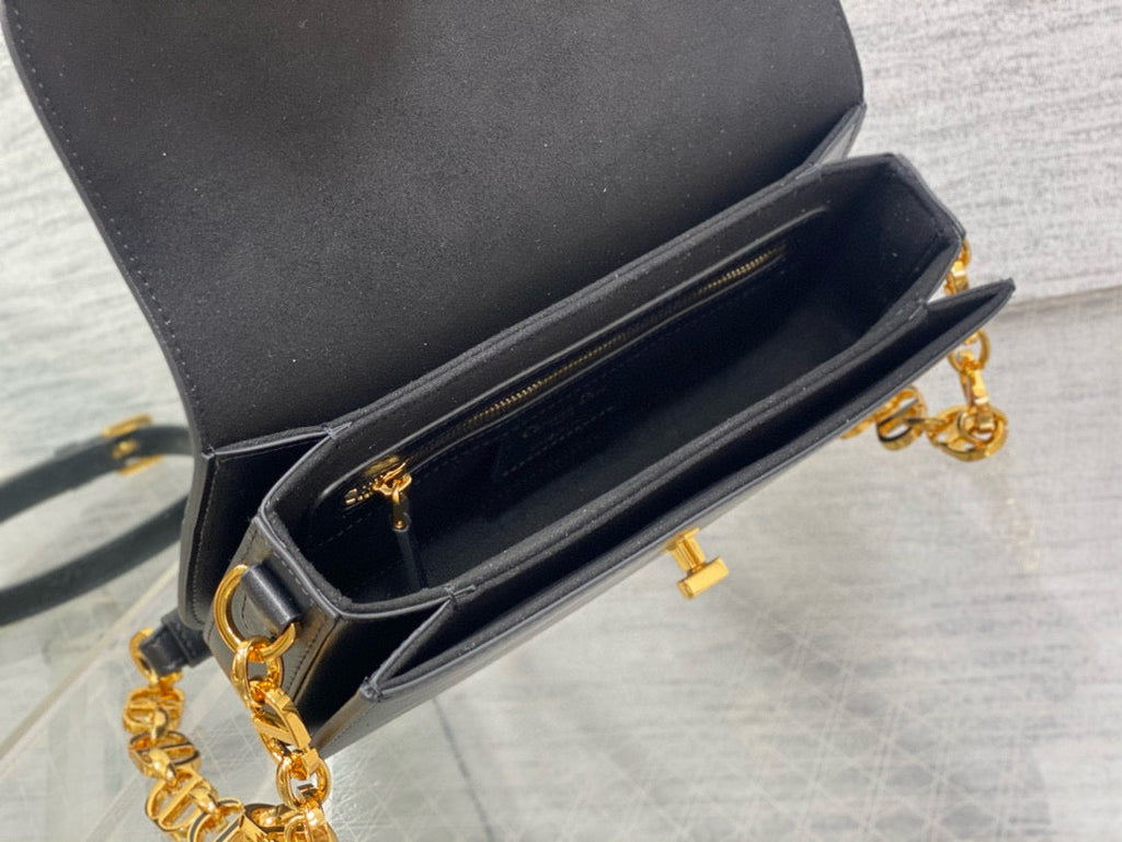 MONTAIGNE AVENUE 23 BAG IN BLACK CALFSKIN