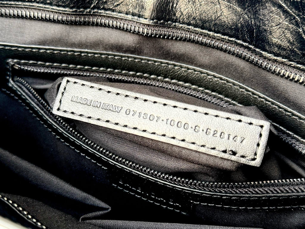 MINI 24 LE CITY BAG IN BLACK LEATHER
