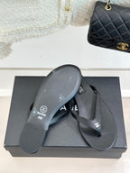FLAT THONG SANDALS IN BLACK CALFKSIN EMBOSSED CRYSTAL