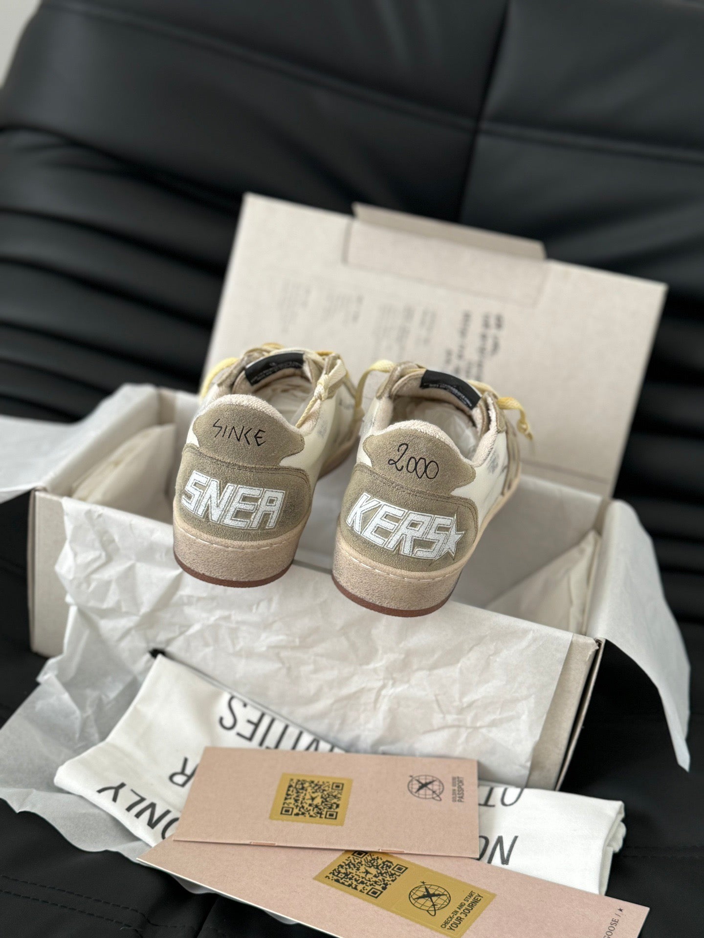 BALLSTAR SNEAKERS IN WHITE AND GREY CALFSKIN AND SUEDE